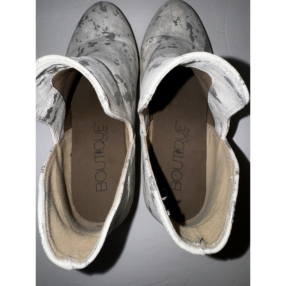 Boutique by Corky's Wayland White‎ & Metallic Silver Ankle Bootie Size 6 - Picture 7 of 8